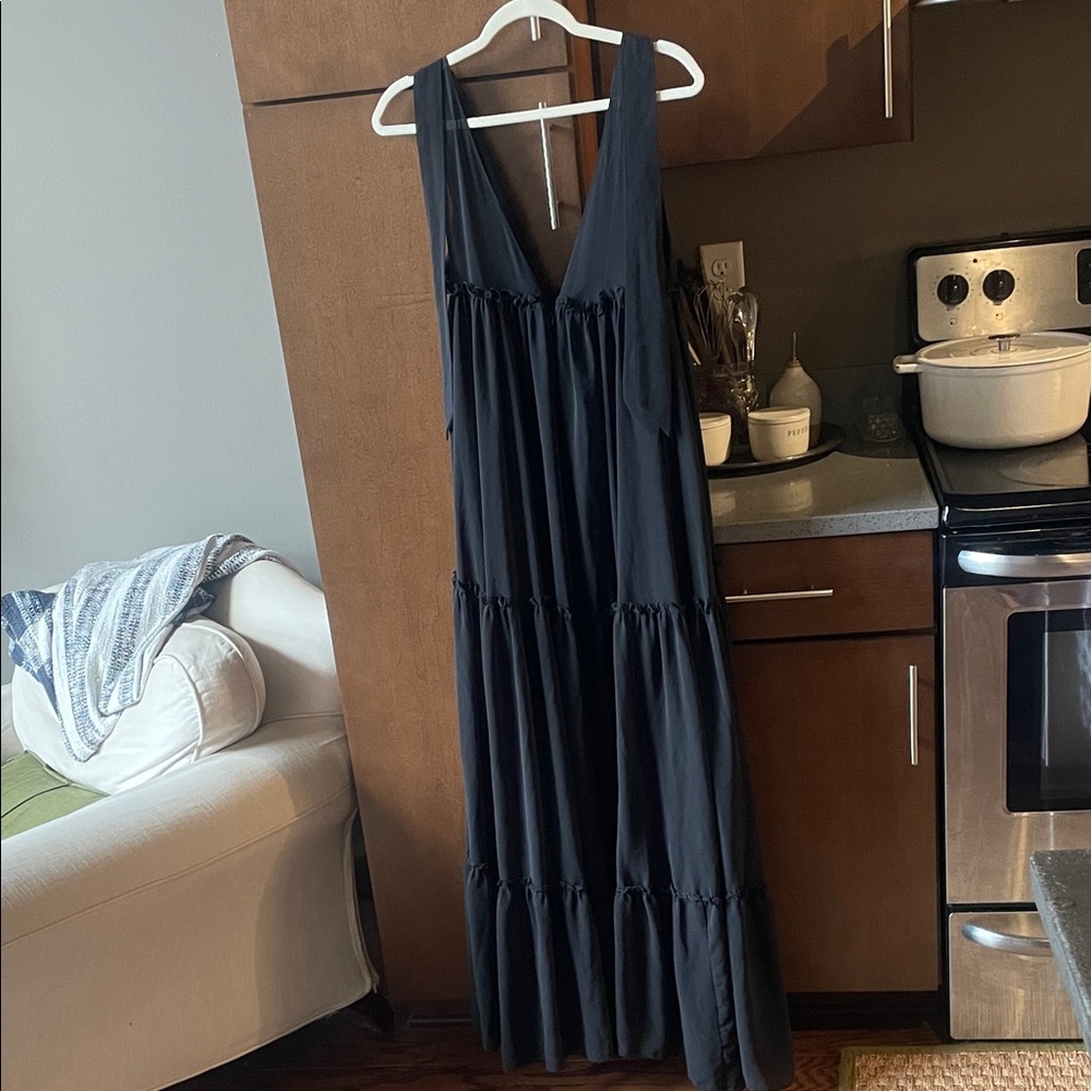 Elegant Black Sleeveless Dress